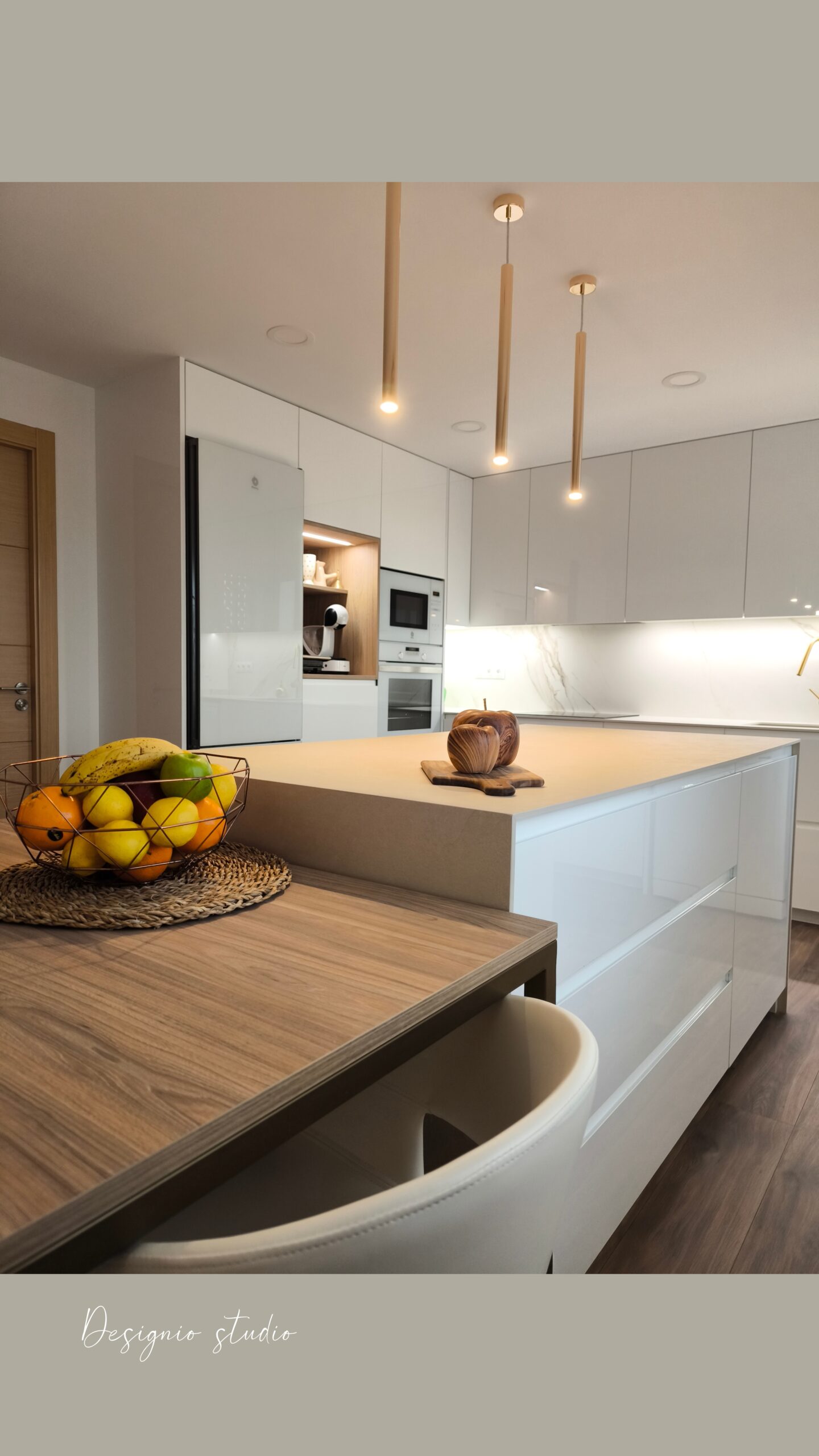 Cocina a medida - Proyecto Finros de Designio Studio